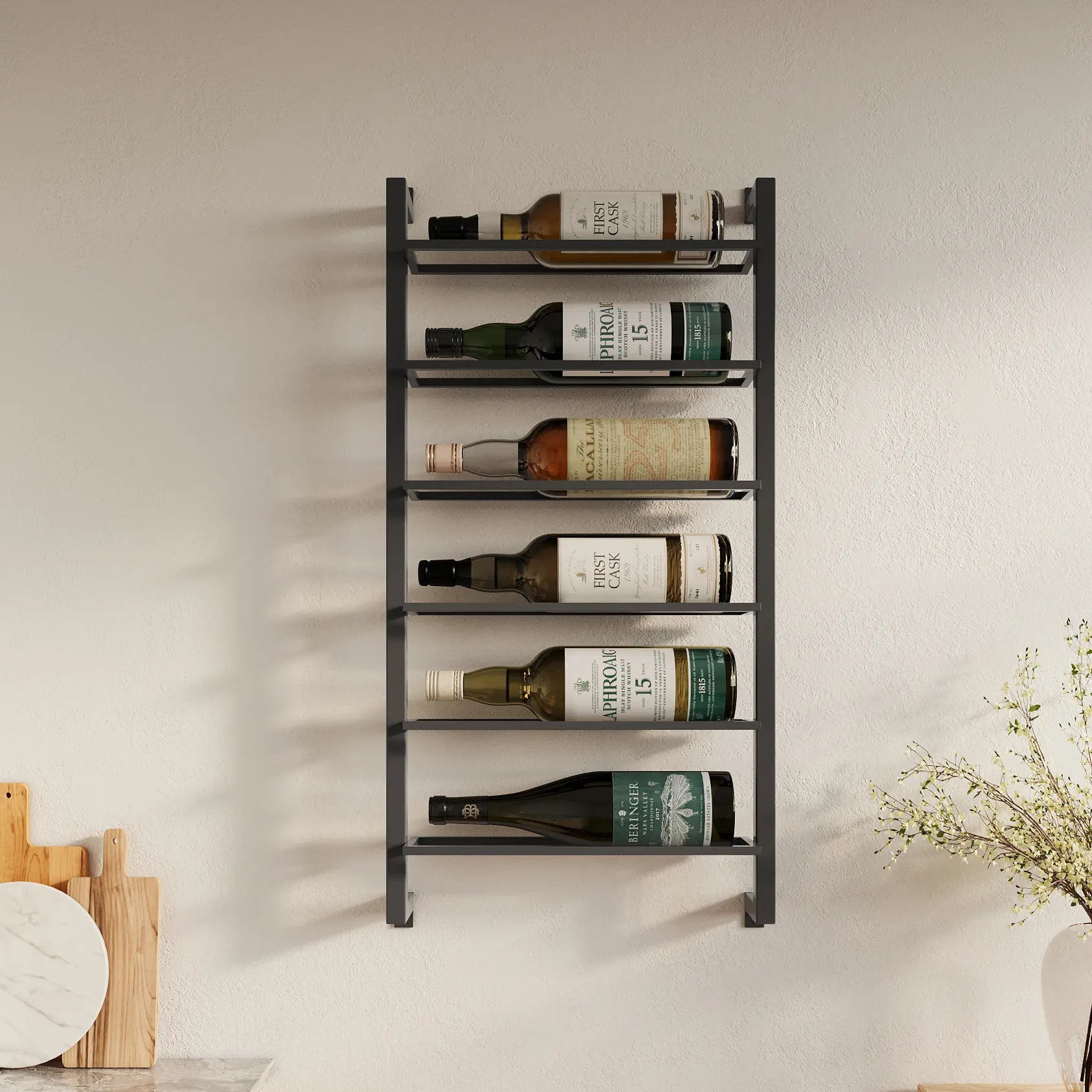 Sfeerbeeld volledig staal wijnrek met zes wijnflessen